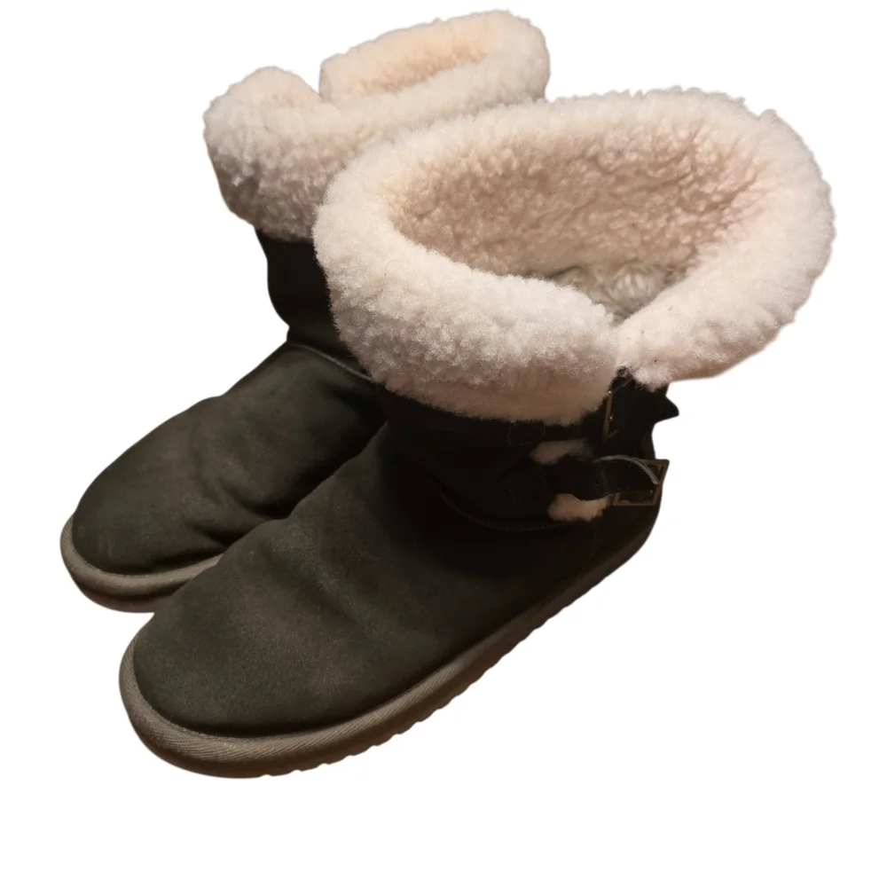 Koolaburra by UGG Victoria Buckle Boots in Olive Green - Size 8